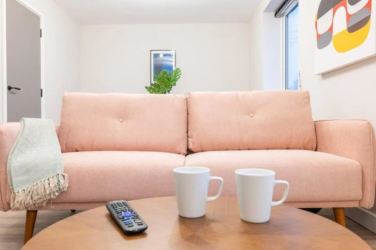 Luxurious 2 Bed Apartment Cardiff Central