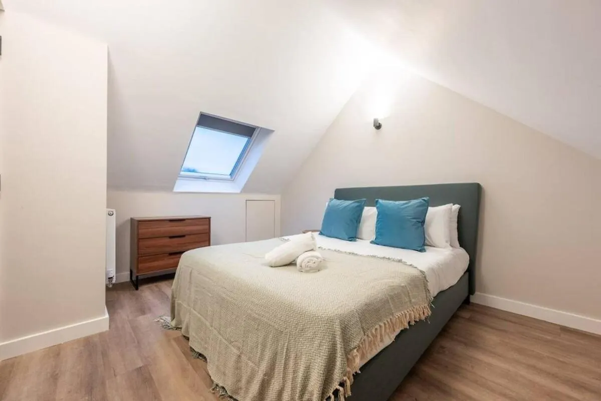 Luxurious 2 Bed Apartment Cardiff Central